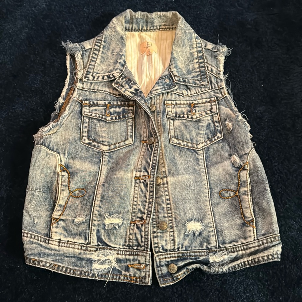 Lost sleeveless Jean top